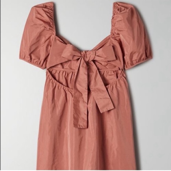 Aritzia WILFRED Heirloom Pink Puffy Sleeve Tie Back Opera Dress Size S - Picture 1 of 9